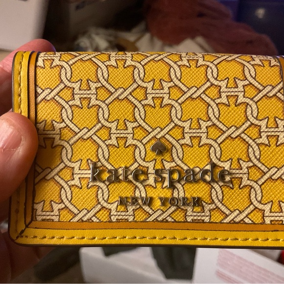 KATE SPADE-LINK TRI FOLD WALLET - Picture 9 of 9